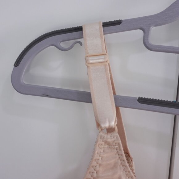 Bali Double Support Spa Closure Wireless Bra Tan Beige Size 34D 3372 - Picture 4 of 7